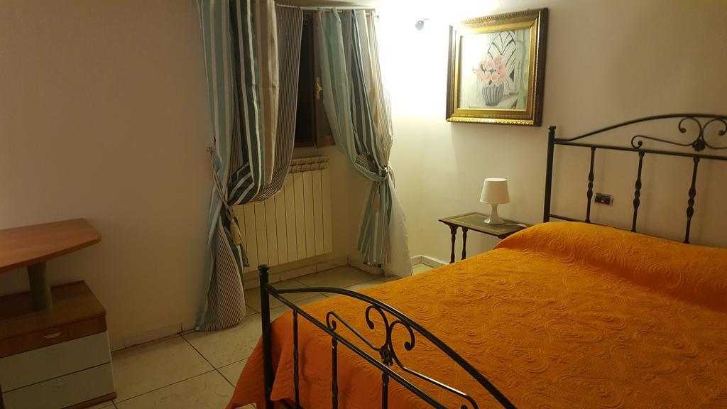 Ferienwohnung Villino Angela A Sant'Anna Boscotrecase Exterior foto