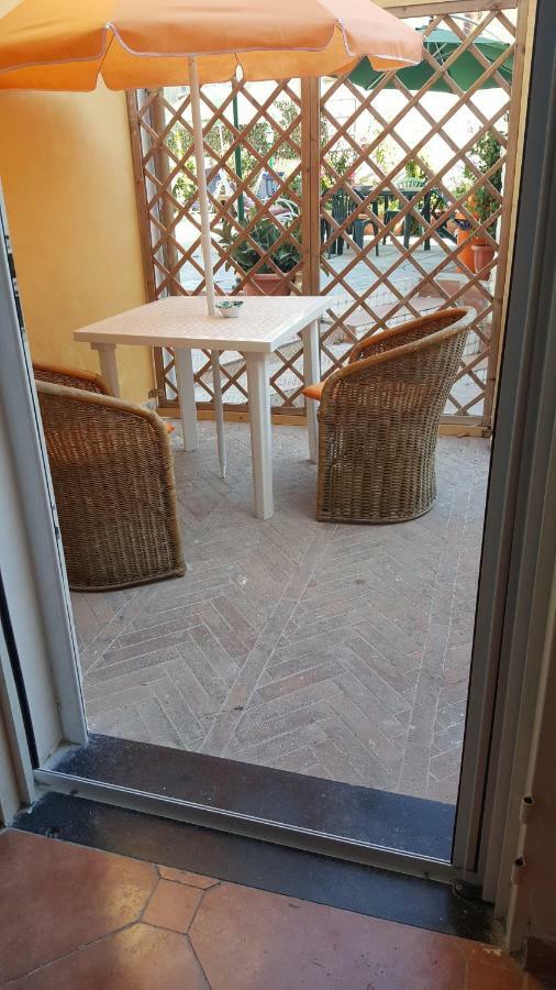 Ferienwohnung Villino Angela A Sant'Anna Boscotrecase Exterior foto