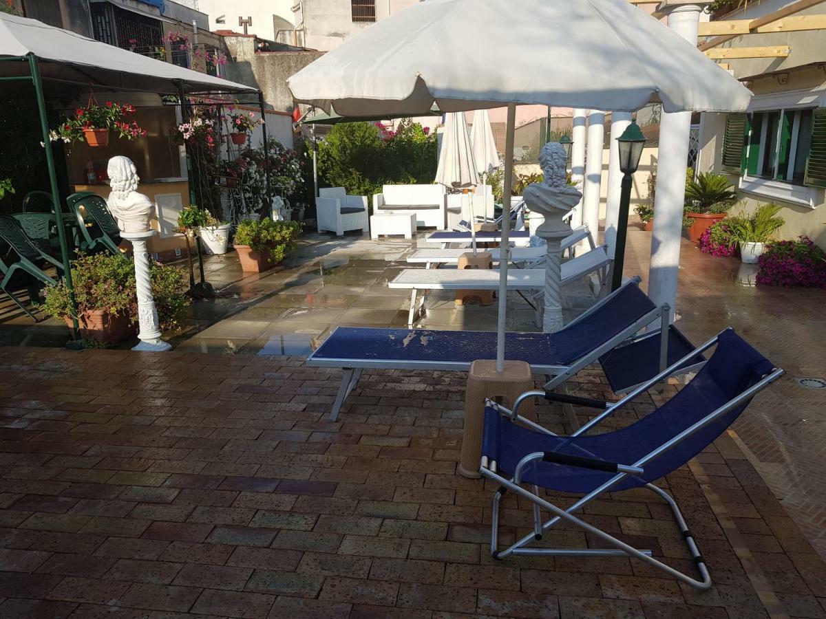 Ferienwohnung Villino Angela A Sant'Anna Boscotrecase Exterior foto