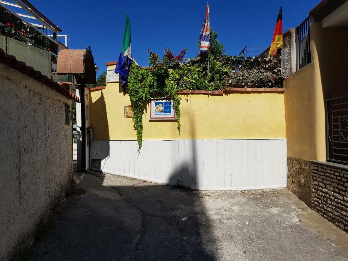 Ferienwohnung Villino Angela A Sant'Anna Boscotrecase Exterior foto