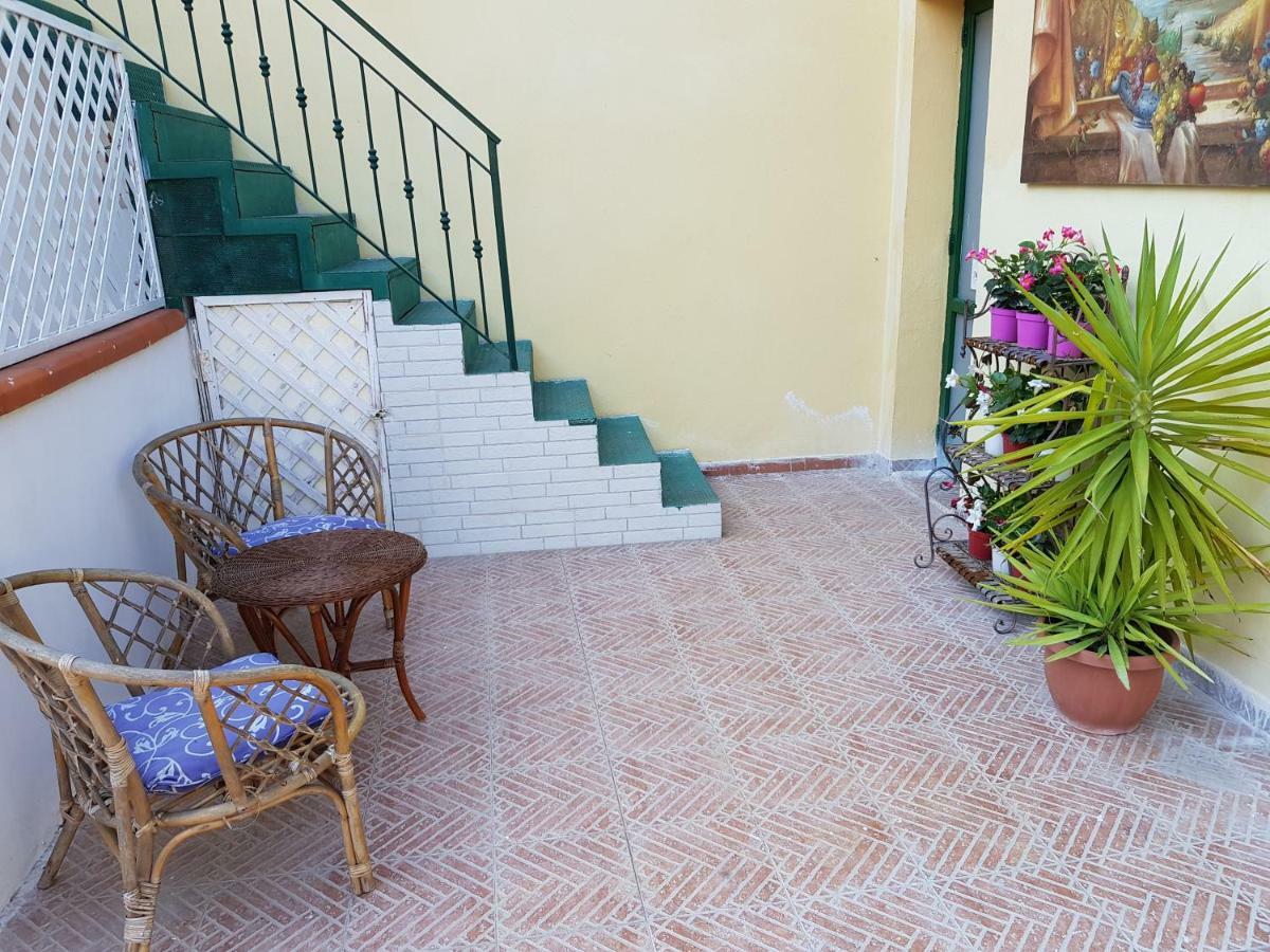 Ferienwohnung Villino Angela A Sant'Anna Boscotrecase Exterior foto