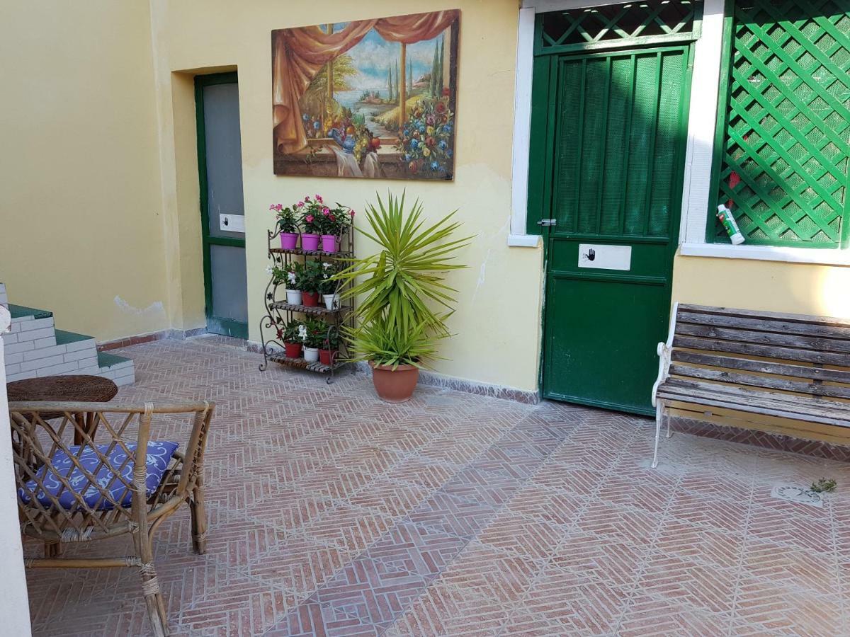 Ferienwohnung Villino Angela A Sant'Anna Boscotrecase Exterior foto
